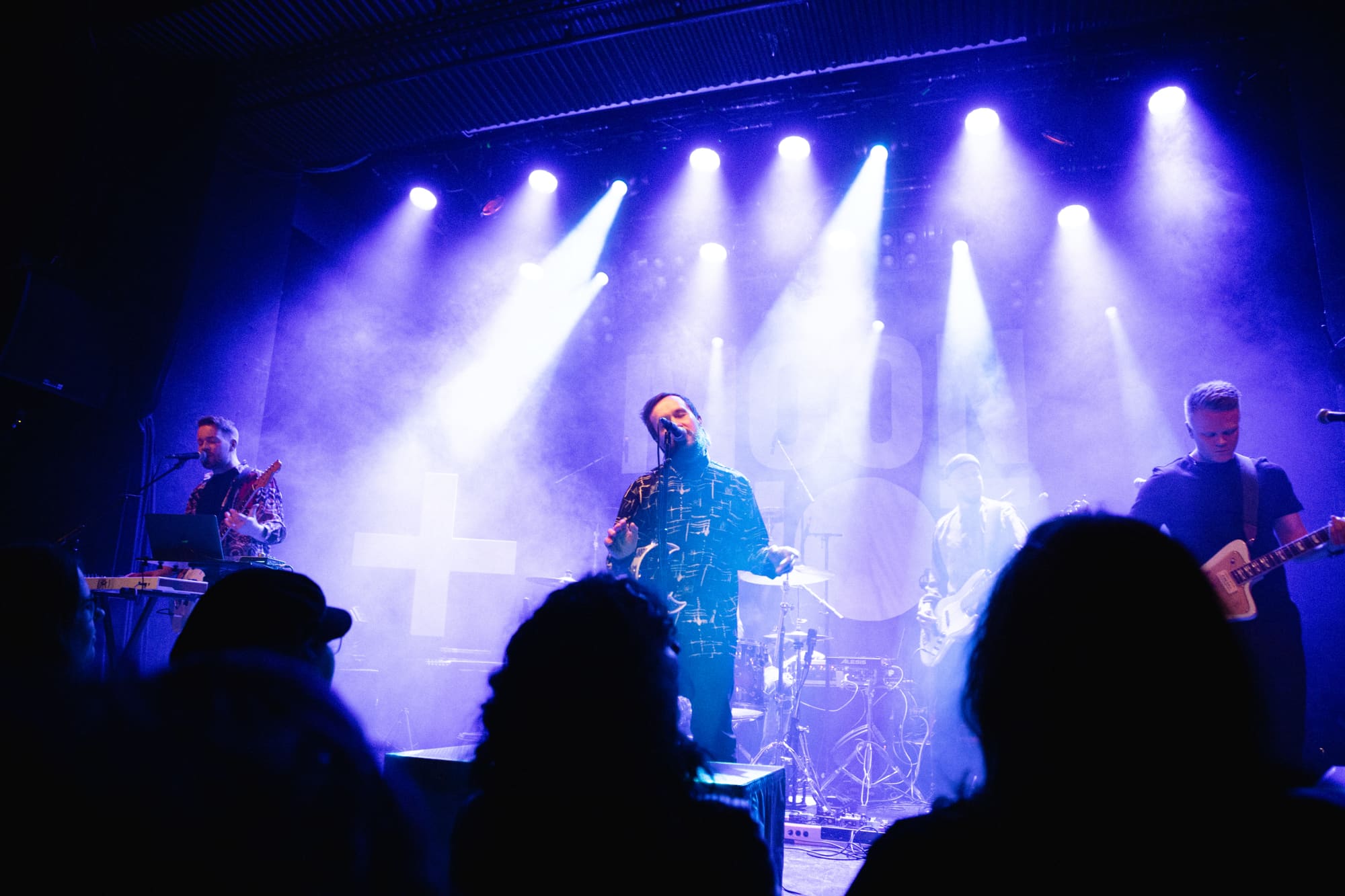 Shakals live